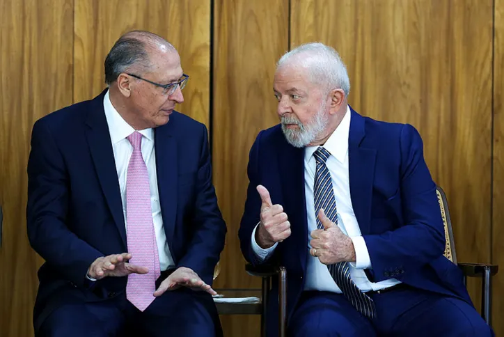 Aliança entre Lula e Alckmin demonstra ampliação do diálogo