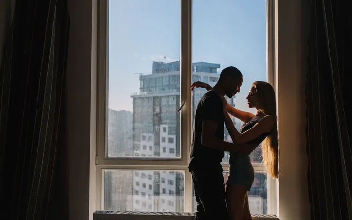Sexo em varandas e sacadas podem ser crime