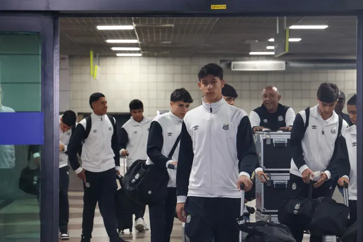 Santos desembarca em Salvador para Copa 2 de Julho