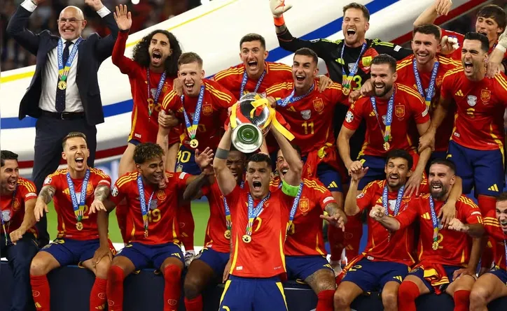 Espanha vencendo a Eurocopa