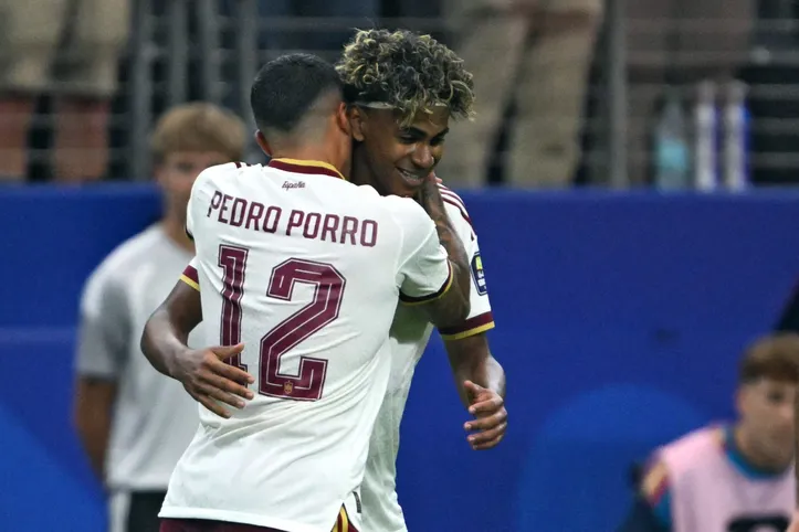 Lamine Yamal e Pedro Porro na semifinal da Copa