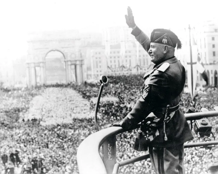 Benito Mussolini, líder do regime fascista italiano