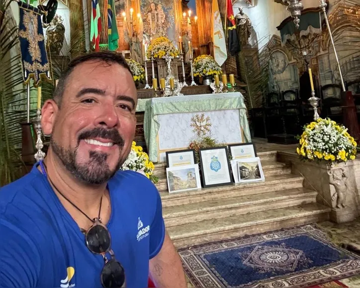 Gegê Magalhães reúne amigos e familiares para celebração no coração do Centro Histórico de Salvador