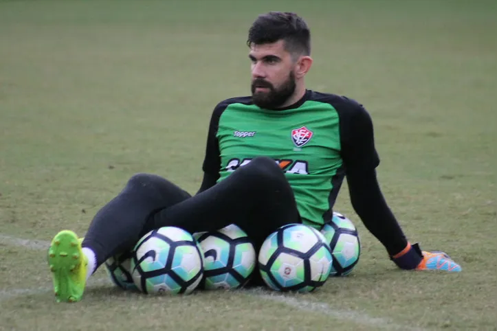 Fernando Miguel em treino do Vitória