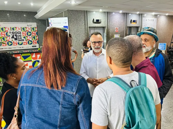 Exposição A TARDE