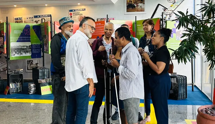 Exposição A TARDE