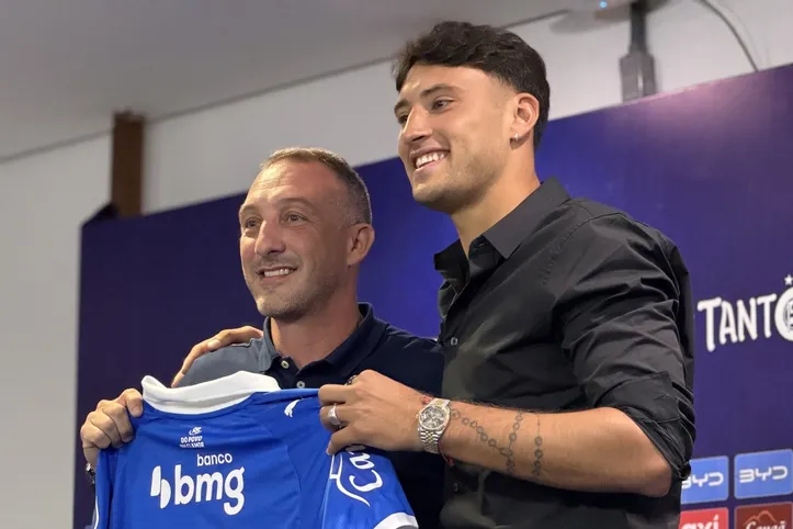 Alejo Véliz e Carlos Eduardo Santoro em entrevista coletiva