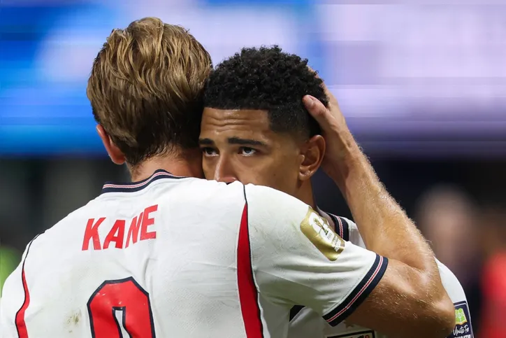 Harry Kane e Jude Bellingham após derrota para a Argentina na semifinal