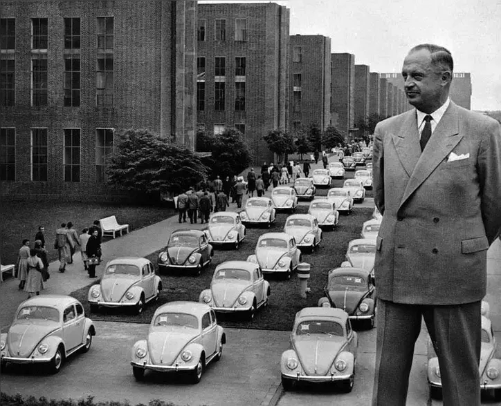 Heinz Nordhoff, presidente responsável pela reconstrução da VW após a II Guerra Mundial