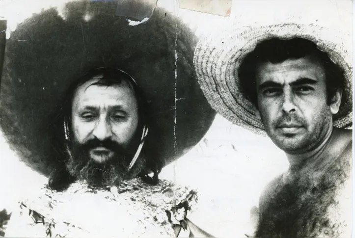 Glauber Rocha instruindo o ator Carlos Petrovich durante filmagem de A Idade da Terra