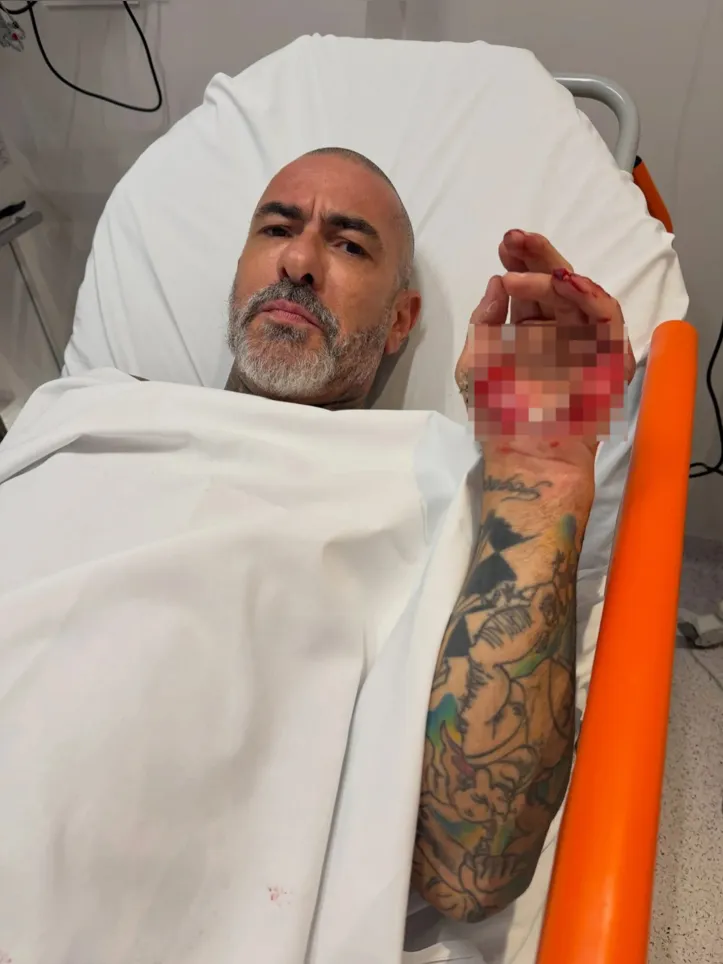 Registro de Henrique Fogaça internado após o acidente