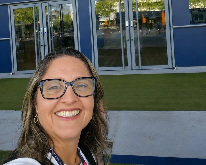 Rejane Lopes representa o CCS em encontro mundial da GL events, em Paris