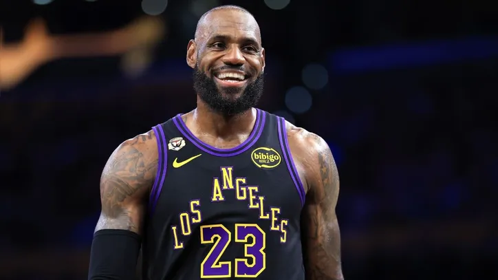 LeBron James pelo Lakers