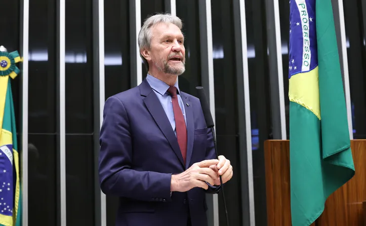 Pedro Uczai (PT-SC) sofreu um AVC durante reunião do Colégio de Líderes em Brasília