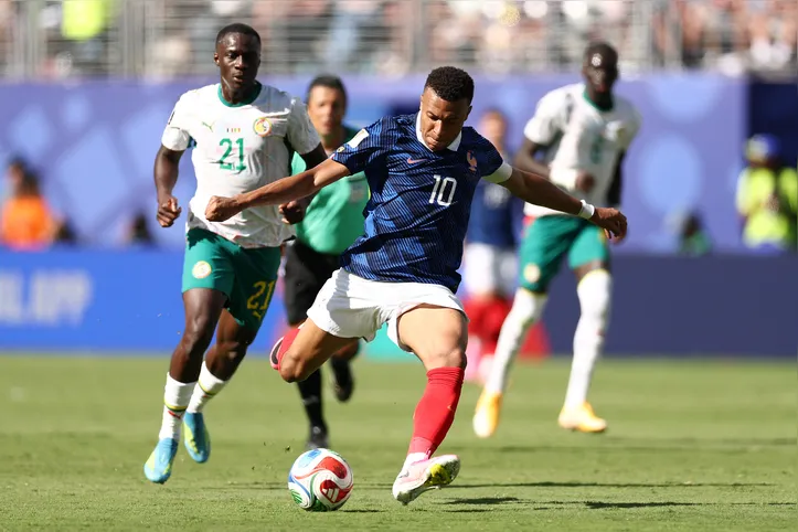 Mbappé marcou dois gols na vitória por 3 a 1 sobre Senegal, na estreia da França na Copa do Mundo de 2026