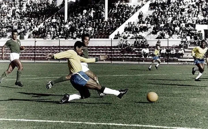 Garrincha contra o México