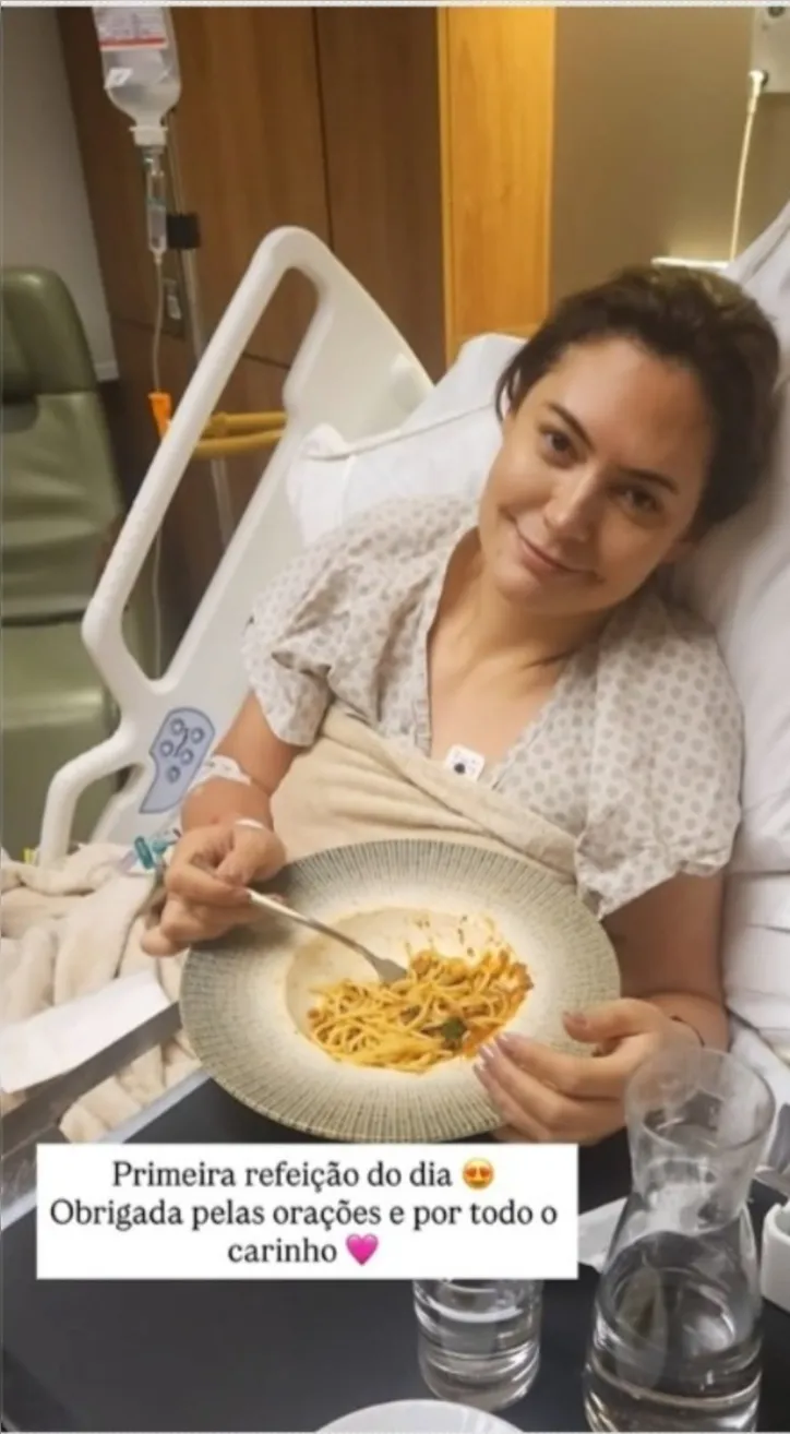 Ex-primeira-dama publicou uma foto na qual aparece em uma cama de hospital