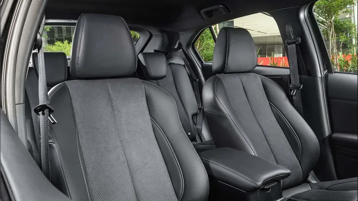 Mitsubishi Cross 2027