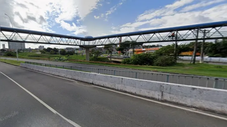 Avenida Tancredo Neves