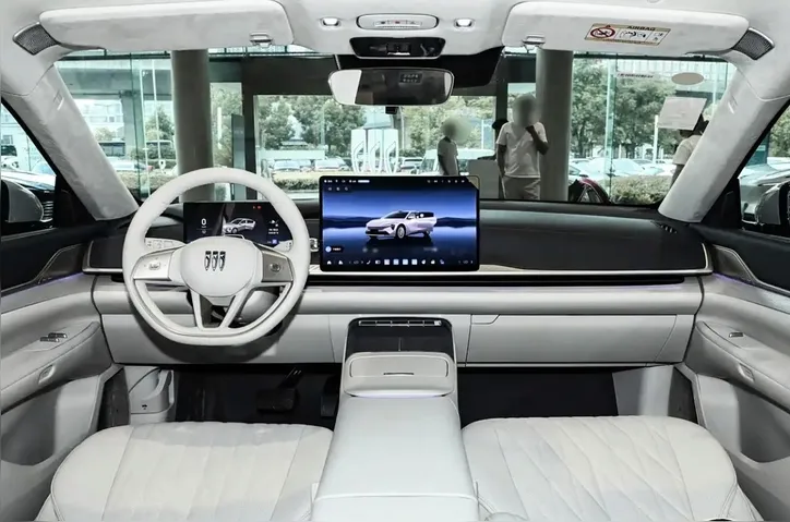 Interior Electra L7