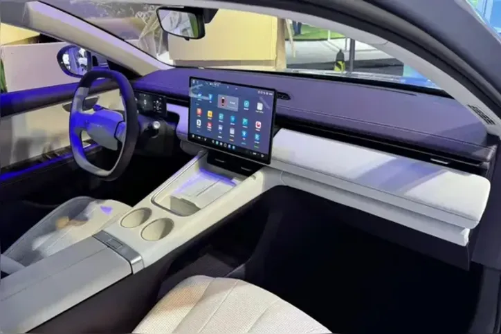 Interior novo Jetta M6