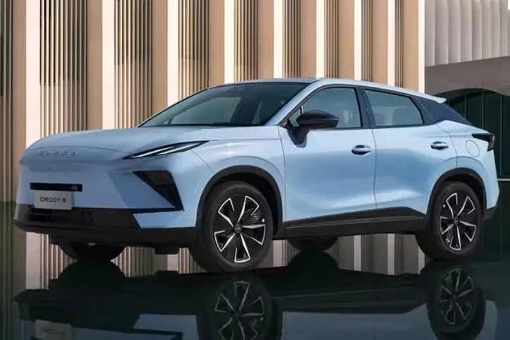 Omoda E5