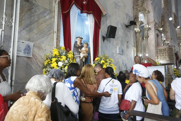 Dia de Santo Antônio na igreja de Santo Antônio Além do Carmo