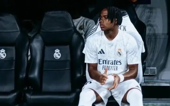 Endrick no banco pelo Real Madrid