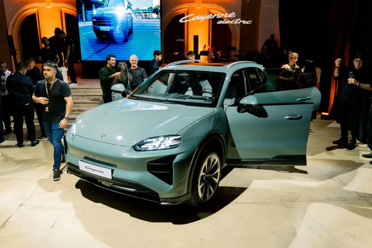 Porsche Cayenne Electric