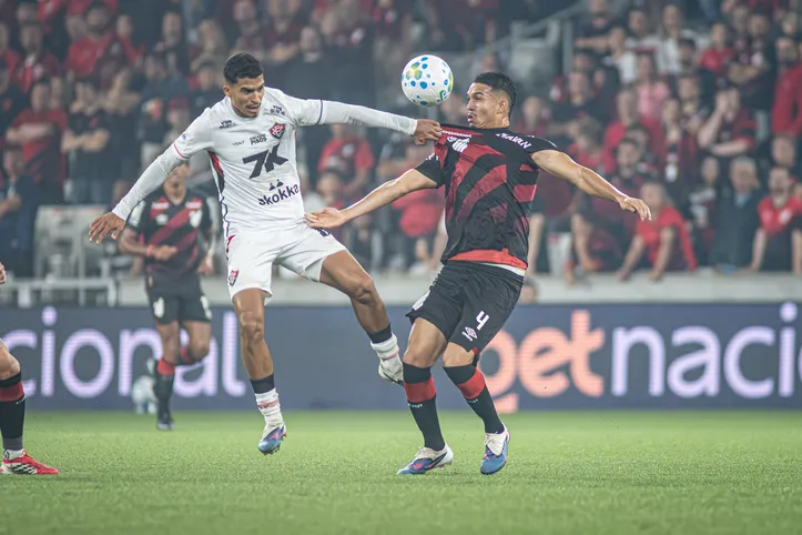 Renê e Arthur Dias na Arena da Baixada