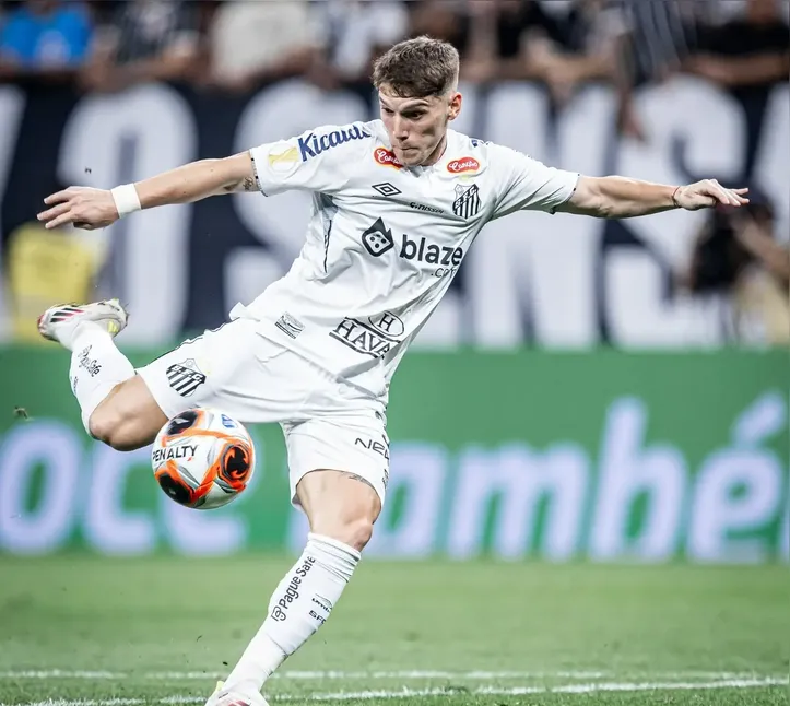 Rollheiser em campo pelo Santos