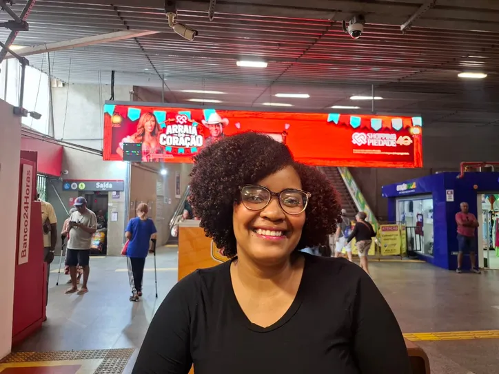 Francielle Santos prefere antecipar algumas compras para economizar