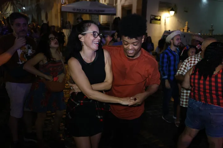 Festa valoriza forró pé de serra.