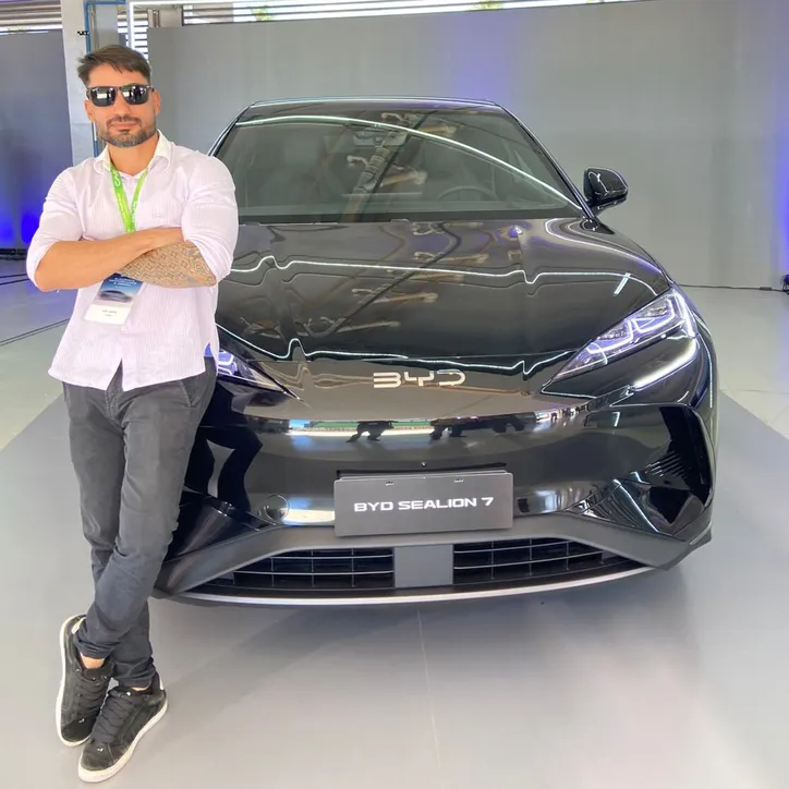 BYD deixa claro que o Sealion 7 é um carro pensado para quem quer que cada trajeto