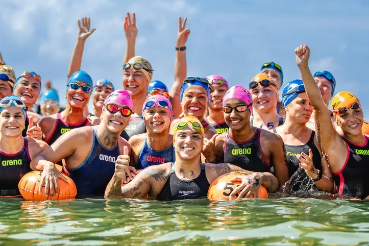 Ana Marcela Cunha na Travessia Mar-Grande Salvador