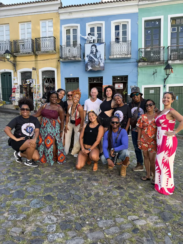 Integrantes do projeto Experience Cultural Exchange, no Pelourinho