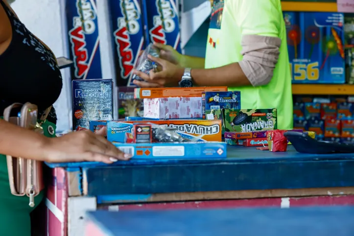 Imagem ilustrativa da imagem Vai vender fogos no São João? Saiba como regularizar a atividade