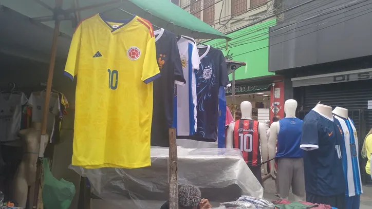 Camisas de outras seleções continuam saindo com frequência