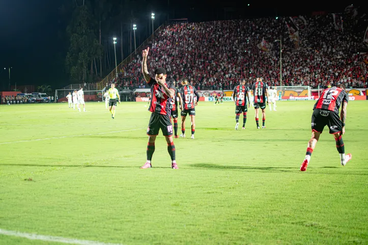 Matheuzinho marcou o gol do Vitória