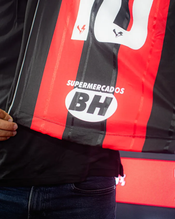 Patrocínio do Supermercados BH ficará estampado na barra traseira da camisa
