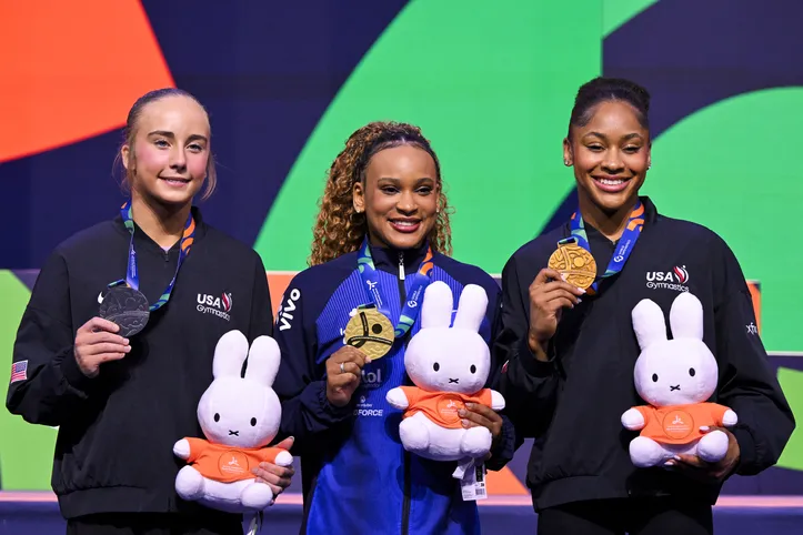 Rebeca Andrade conquista o tricampeonato mundial
