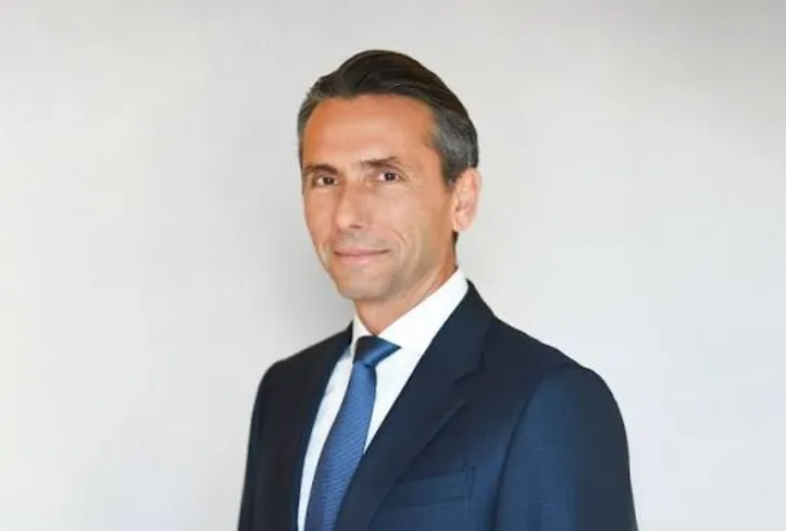 Christos Harpantidis, diretor de Assuntos Corporativos da PMI, foi questionado sobre atração de novos usuários de nicotina
