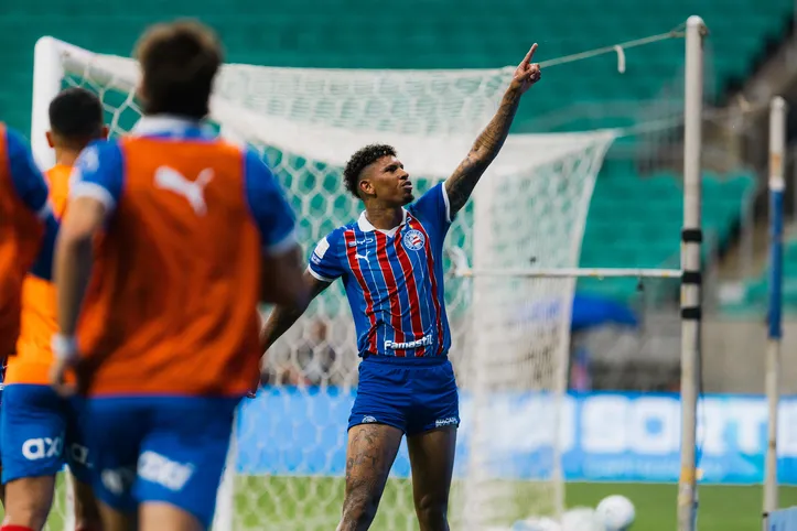 Após abrir 2 a 0, Esquadrão sofre o empate ainda no primeiro tempo, mas garante o triunfo com gol decisivo de Marcos Victor