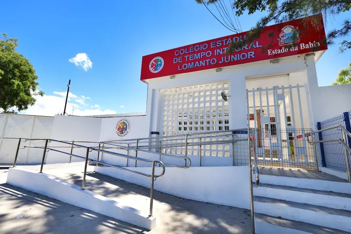 CETIs Clarice Pereira e Lomanto Júnior são entregues em Salvador