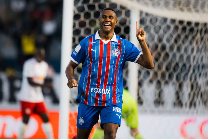 Erick recebeu o terceiro cartão amarelo e será desfalque do Bahia contra o Remo.