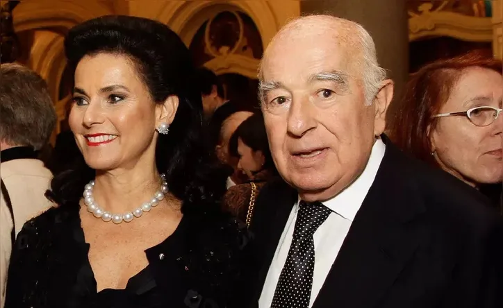 Vicky Sarfati Safra e família
