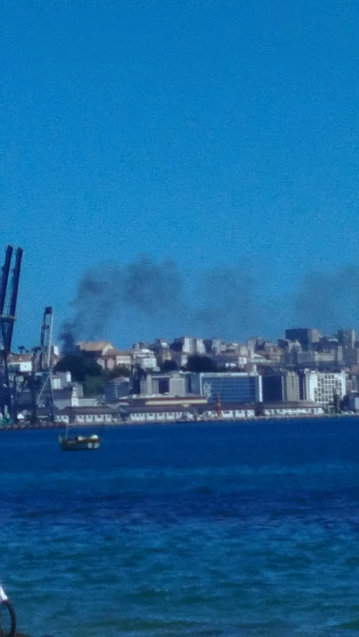 Fumaça foi vista na Baía de Todos-os-Santos