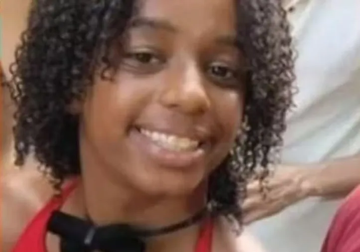 Menina Thamiris dos Santos Pereira