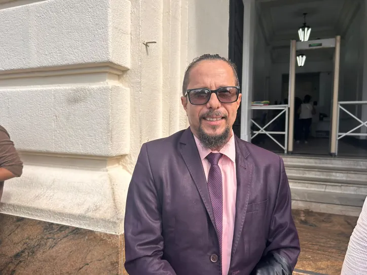 Alonso Guimarães, advogado da família