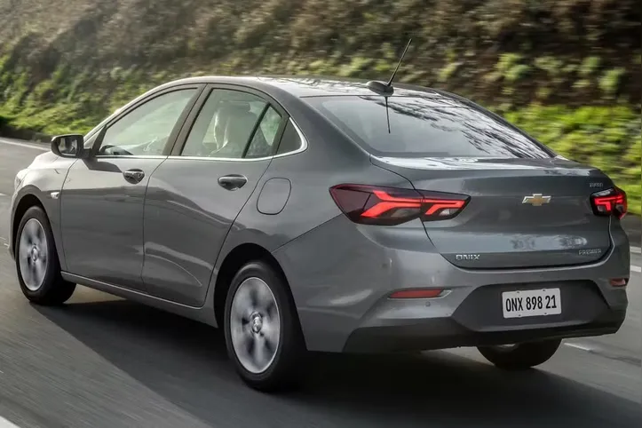 Traseira Chevrolet Onix com motor exclusivo a etanol
